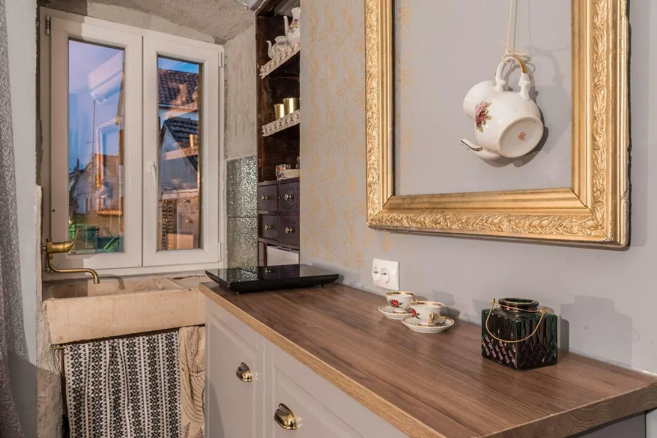 Livo Disno 12 Apartment Split