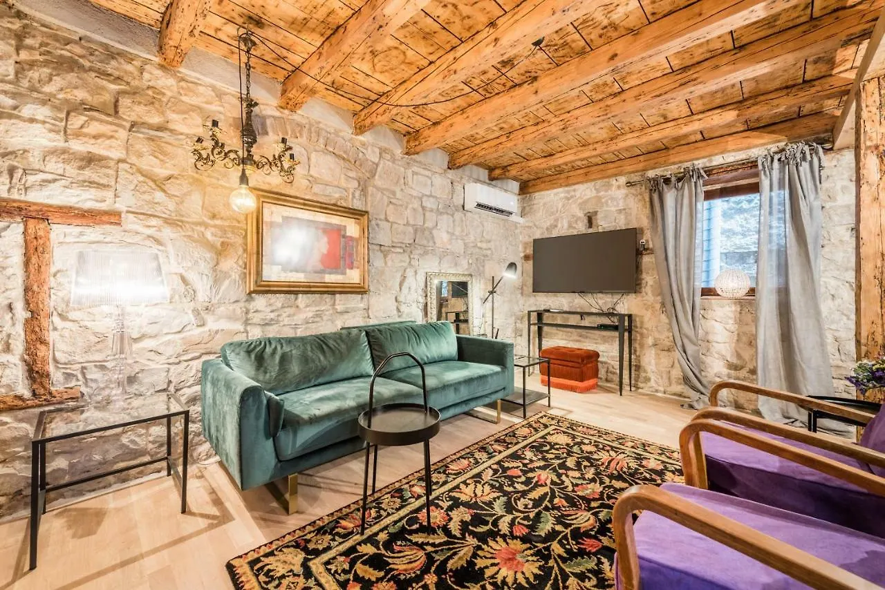 Livo Disno 12 Apartment Split