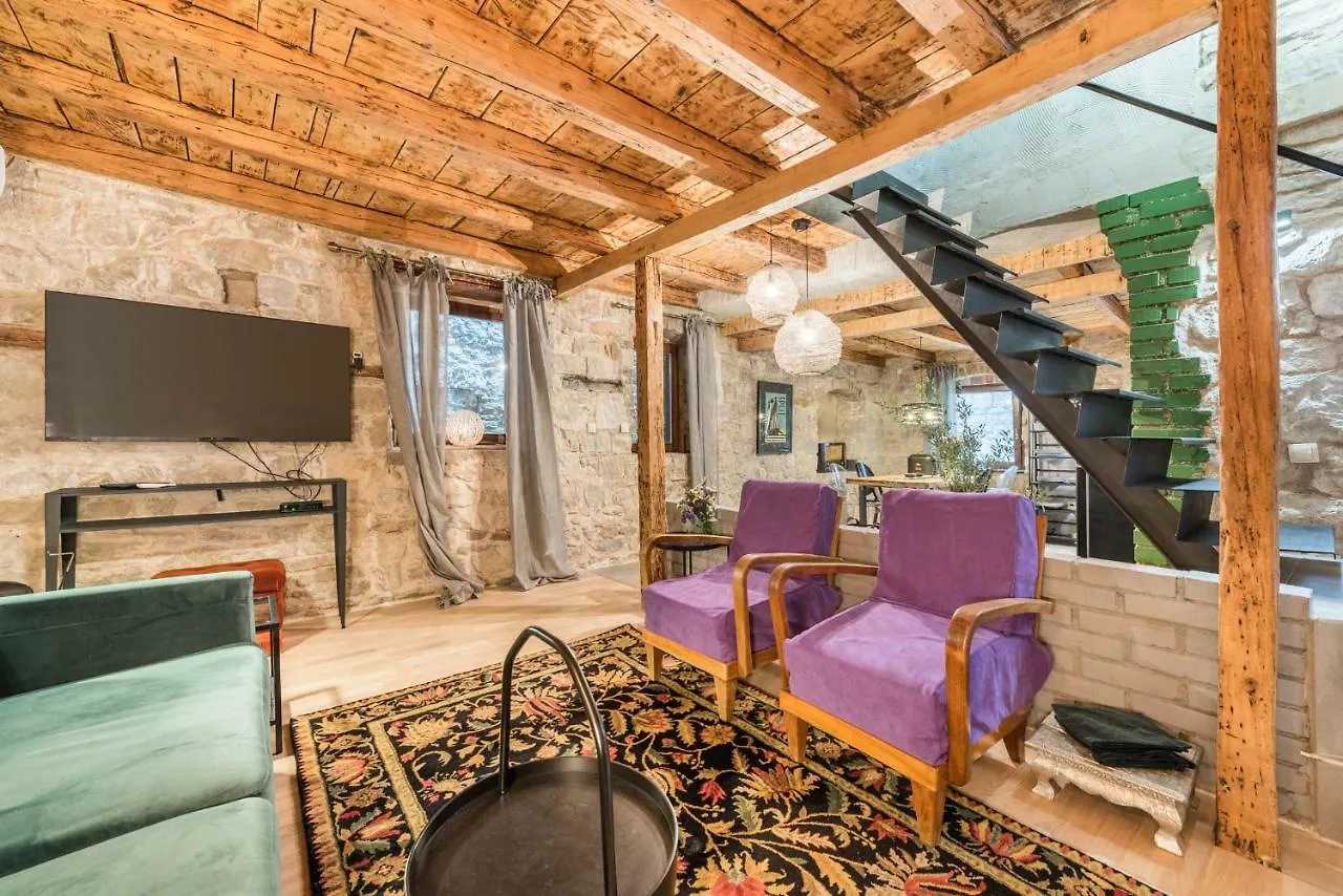 Livo Disno 12 Apartment Split