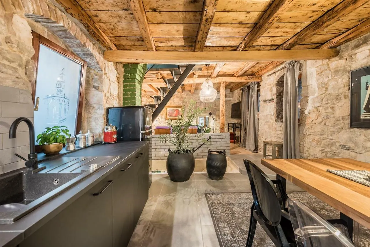 Livo Disno 12 Apartment Split