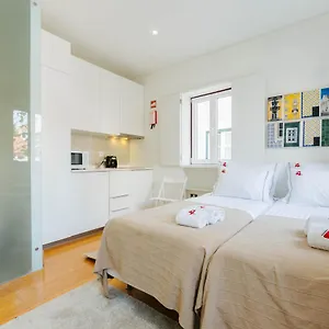 Rent4rest Downtown Tiny Appartement Lissabon