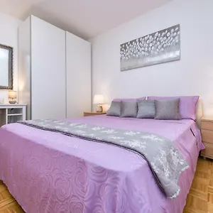Appartamento Kristina, Comfortable And Close To The Center, Spalato